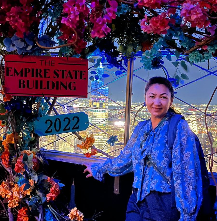 Бар үстеліндегі порно (орыс)